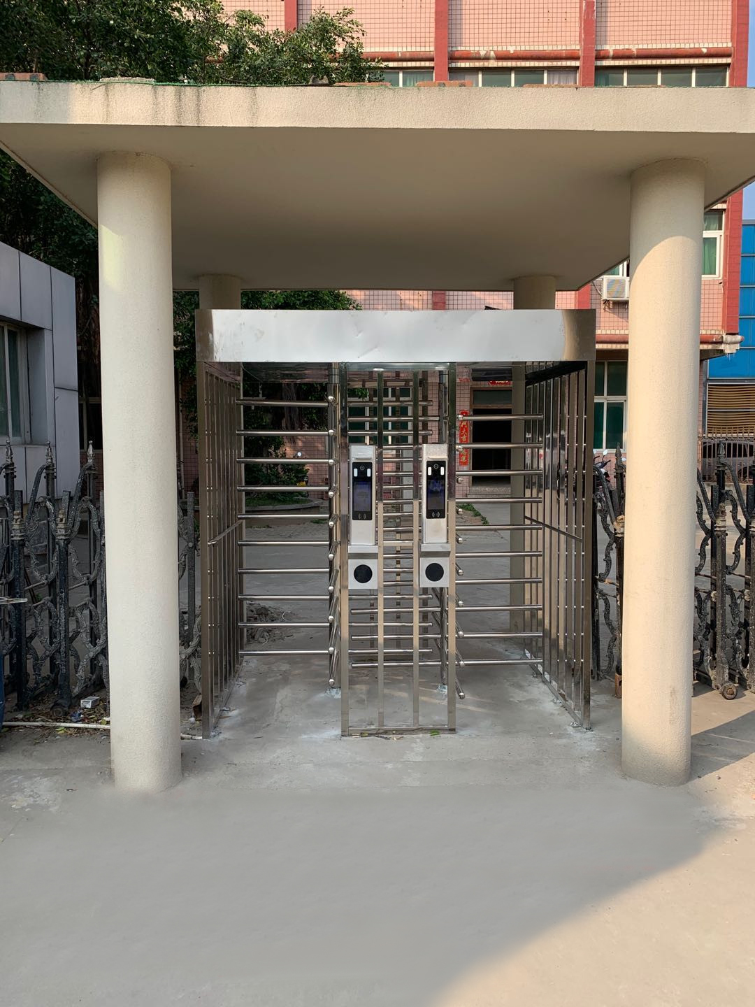 小區(qū)全高閘，工地全高閘，轉(zhuǎn)閘案例